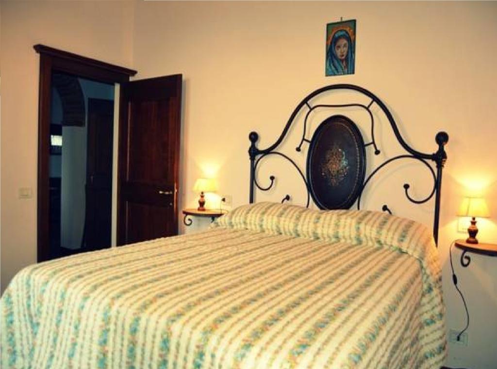 Cortona Holiday Home Room photo